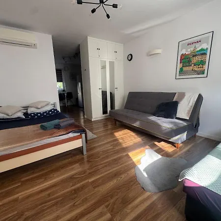 Near Center I Parking